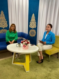 «Алау» телеарнасының «Өмір ағымы» бағдарламасының «Көненің көзі» айдарында  «Ұлы дала өрнегі» көрмесі.